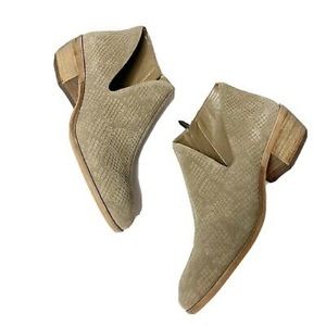 Vince Camuto Phendra Booties